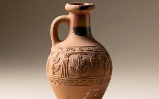 红酒瓶形状背后的科学原理是什么？